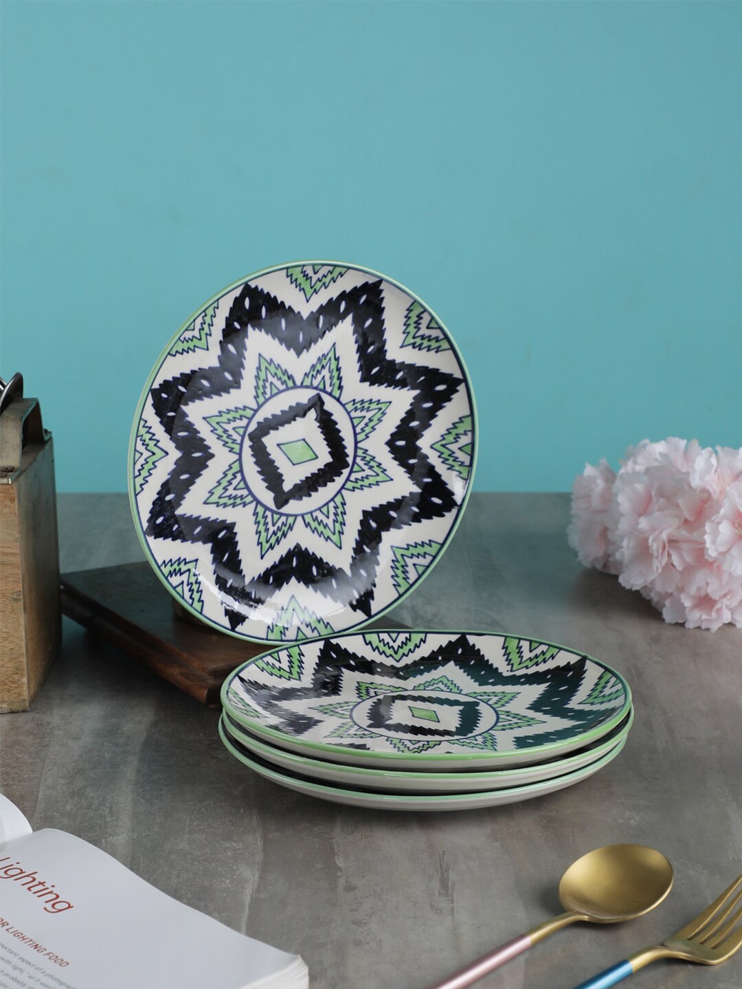 

VarEesha Green & White 4 Pieces Handcrafted & Hand Painted Printed Ceramic Glossy Plates