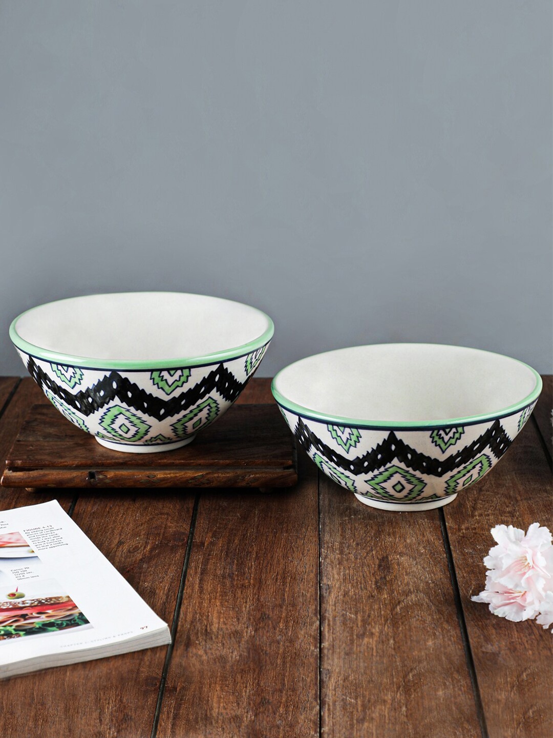 

VarEesha White & Green 2 Pieces Handcrafted & Hand Painted Ceramic Serving Bowls