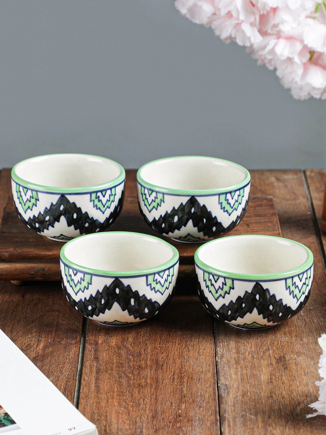 

VarEesha Green & White 4 Pieces Handcrafted & Hand Painted Ceramic Dessert Bowls
