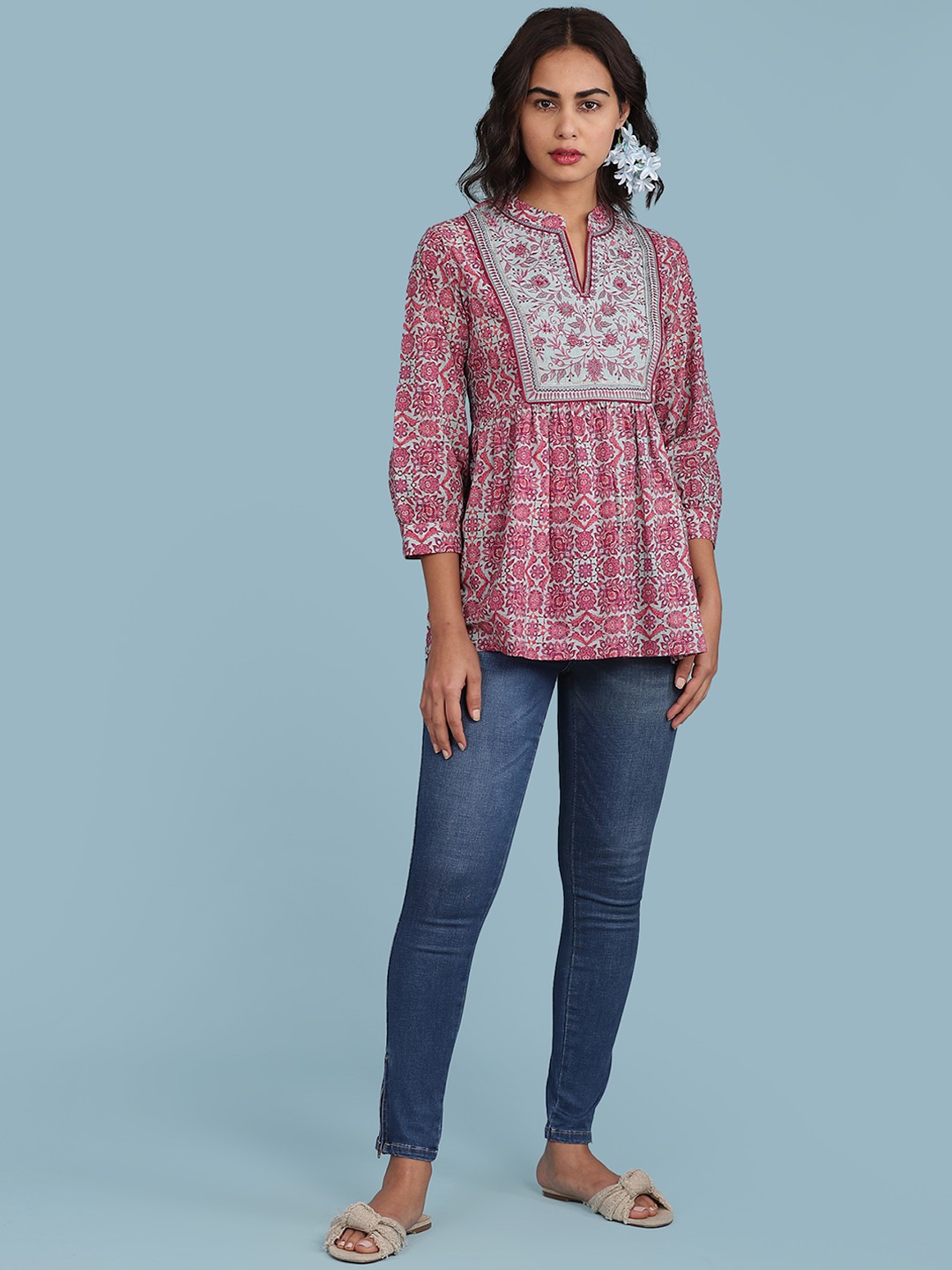 

aarke Ritu Kumar Grey & Pink Pure Cotton Printed Mandarin Collar A-Line Top