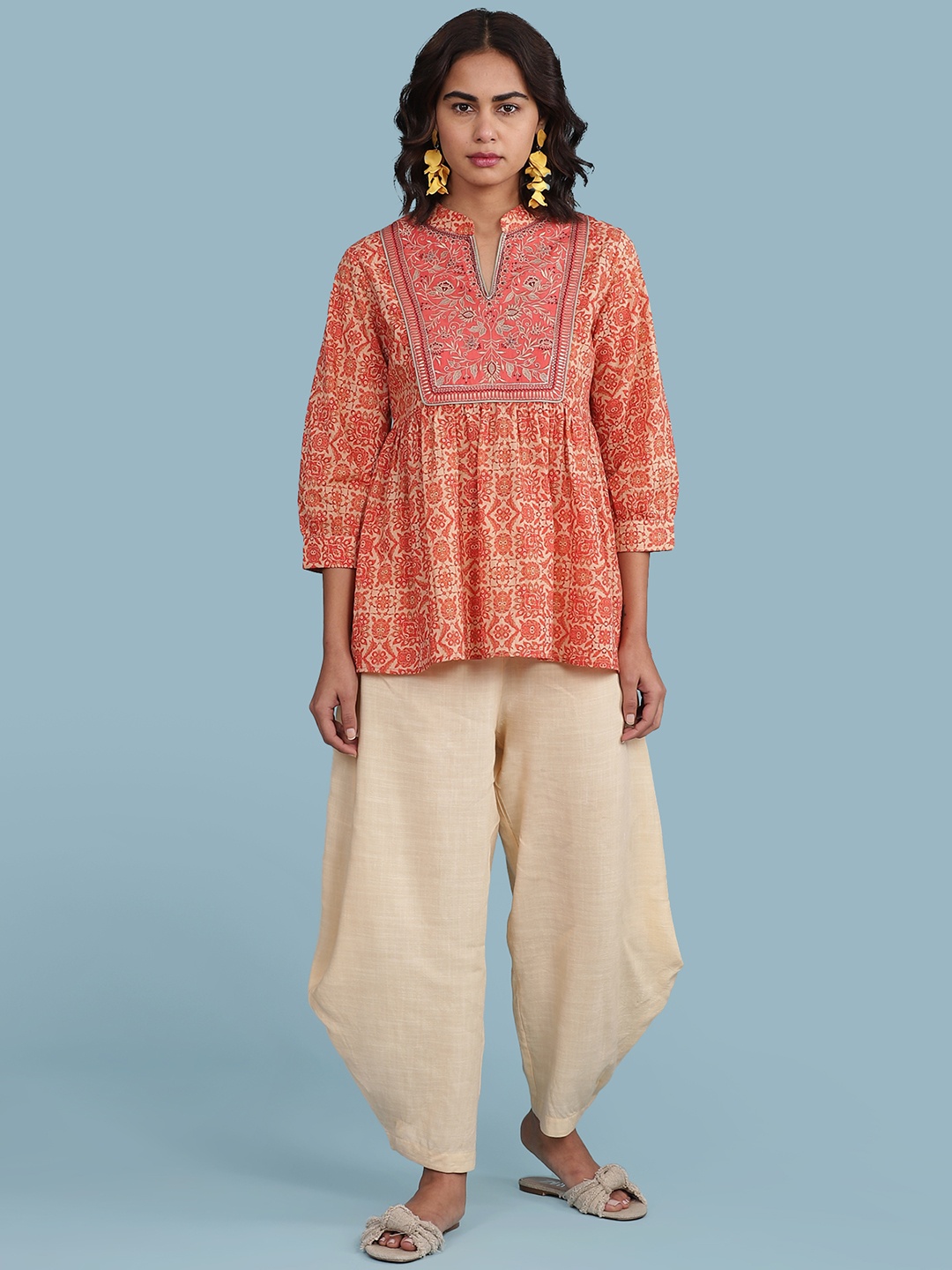 

aarke Ritu Kumar Peach-Coloured & Orange Pure Cotton Printed Mandarin Collar A-Line Top