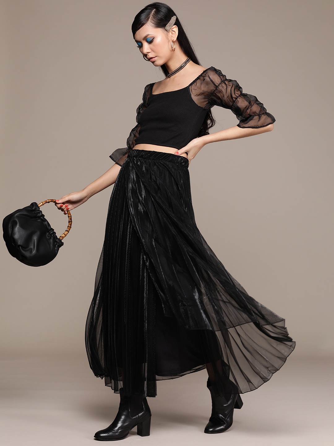 

Label Ritu Kumar Black Cotton Fitted Crop Top