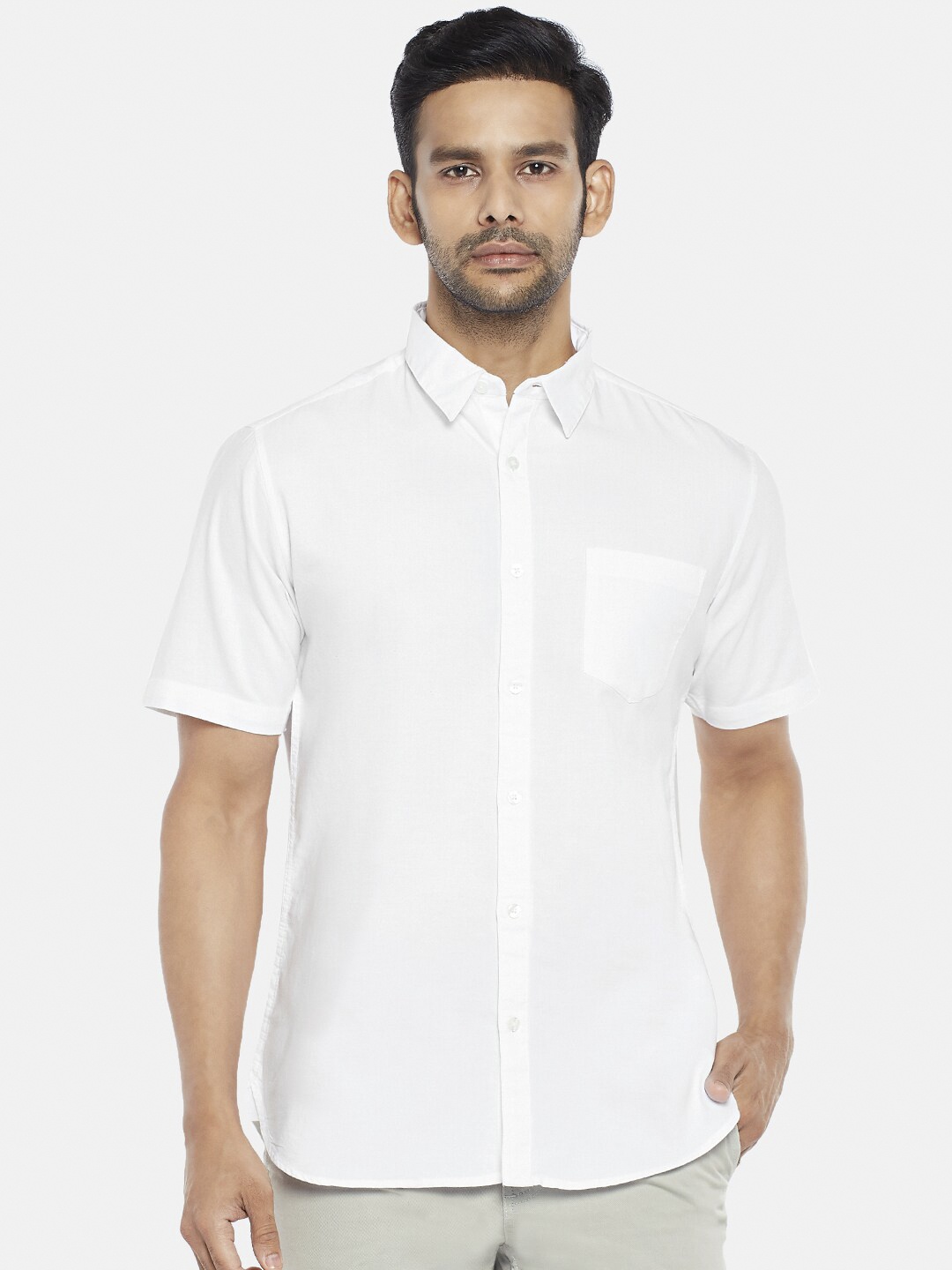 

BYFORD by Pantaloons Men Solid White Casual Shirt
