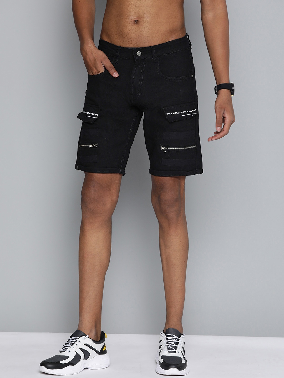 

Kook N Keech Men Black Typography Printed Denim Shorts