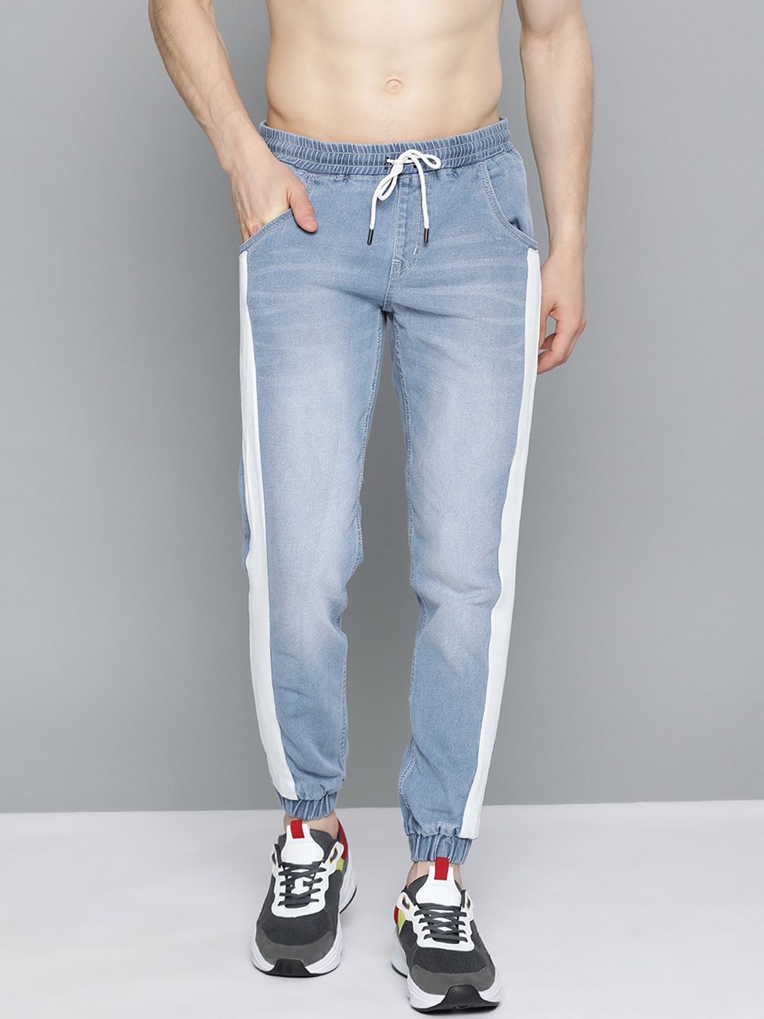 

Kook N Keech Men Blue Jogger Light Fade Stretchable Jeans With Side Stripe Detail
