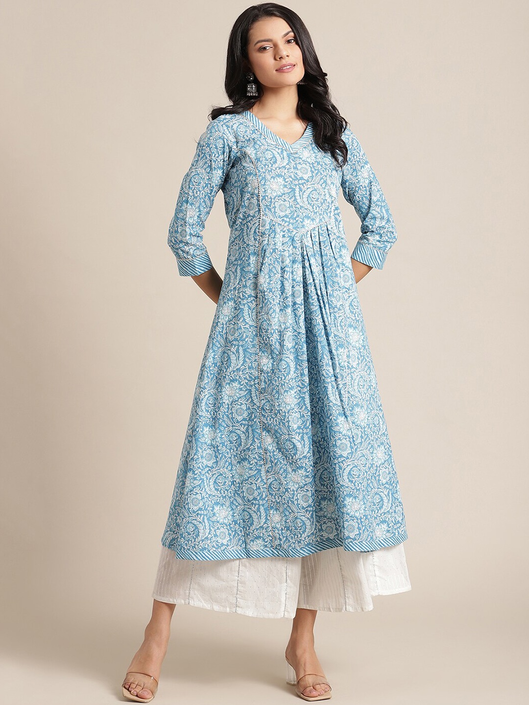 

Varanga Women Blue & Off White Ethnic Motifs Printed Gotta Patti Kurta