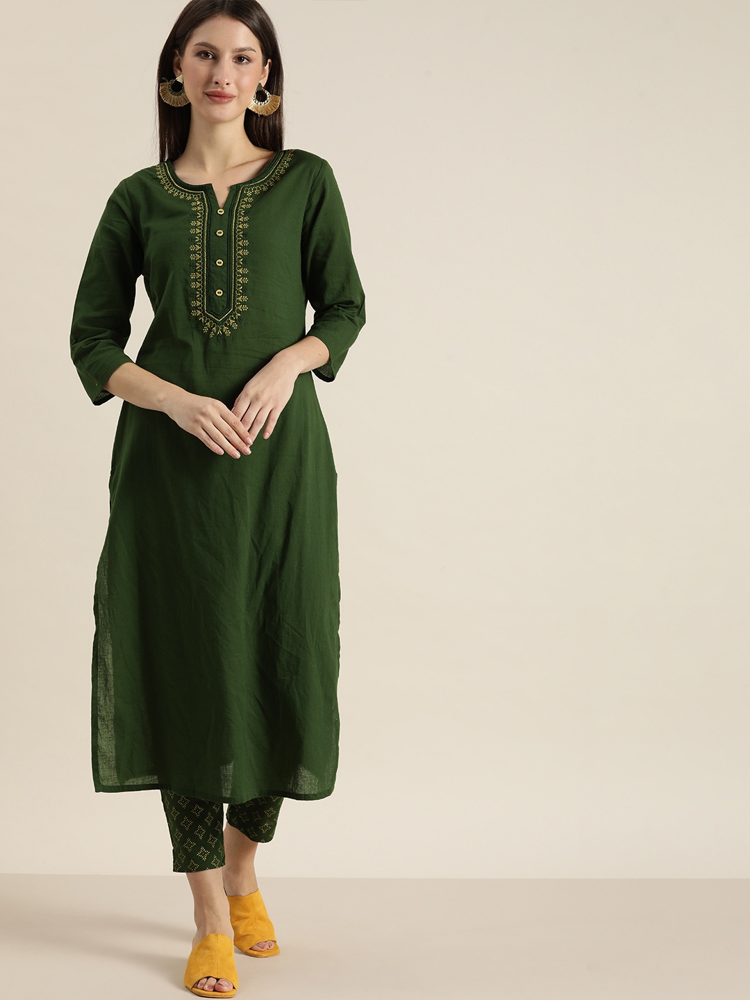 

Sangria Women Green Ethnic Motifs Embroidered Regular Pure Cotton Kurta with Trousers