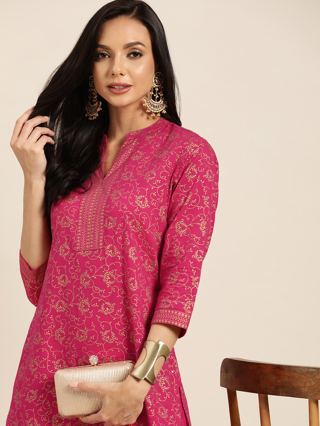 

Sangria Women Pink & Golden Ethnic Motifs Printed Regular Pure Cotton Kurta with Trousers