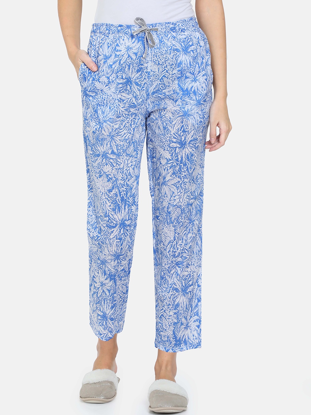 

Bareblow Women Blue & White Printed Lounge Pants