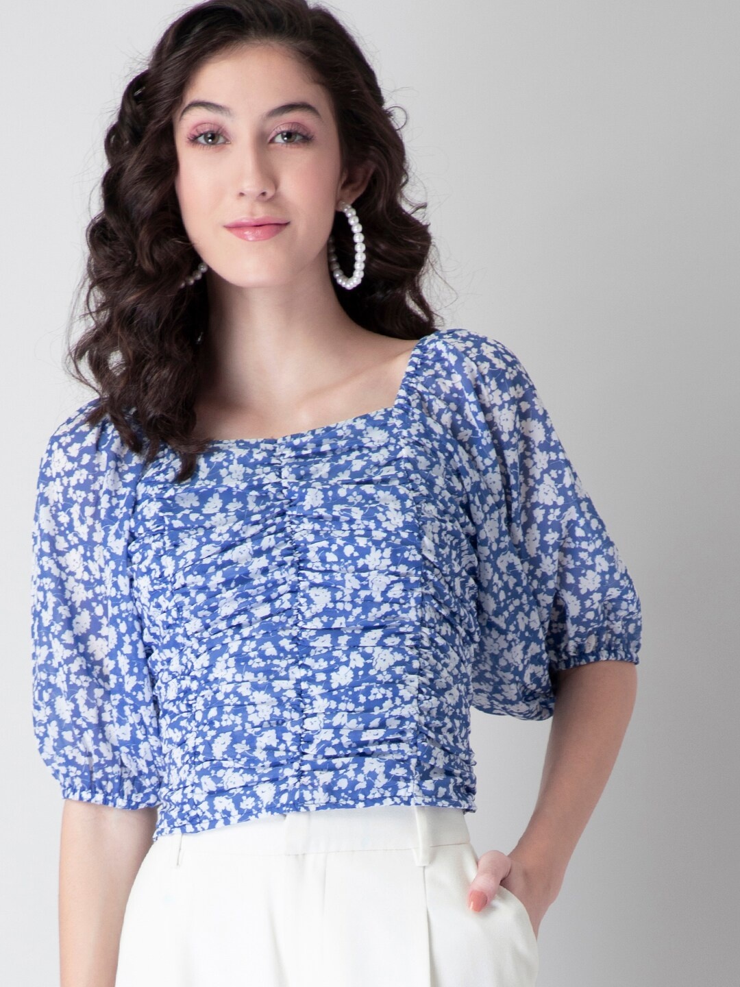 

FabAlley Women Blue Floral Puff Sleeve Georgette Smocked Back Crop Top