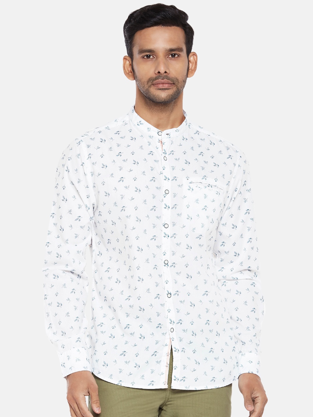 

Urban Ranger by pantaloons Men White Slim Fit Floral Printed Casual Shirt