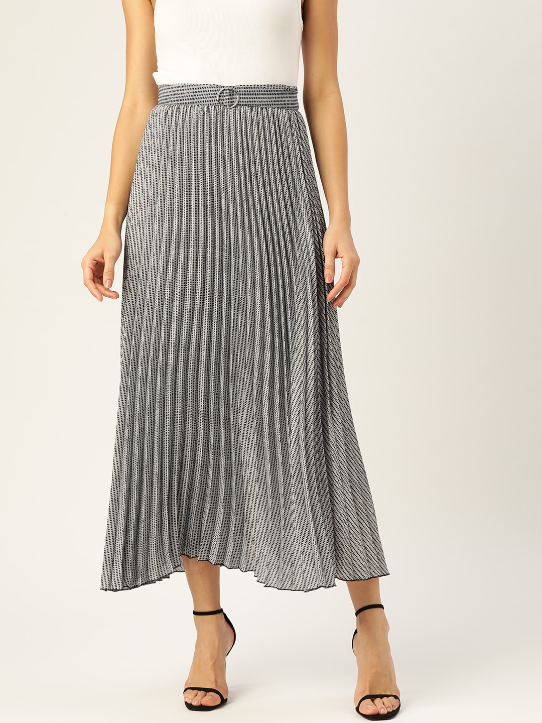 

Off Label Women White & Black Striped A-Line Accordion Pleated Skirt