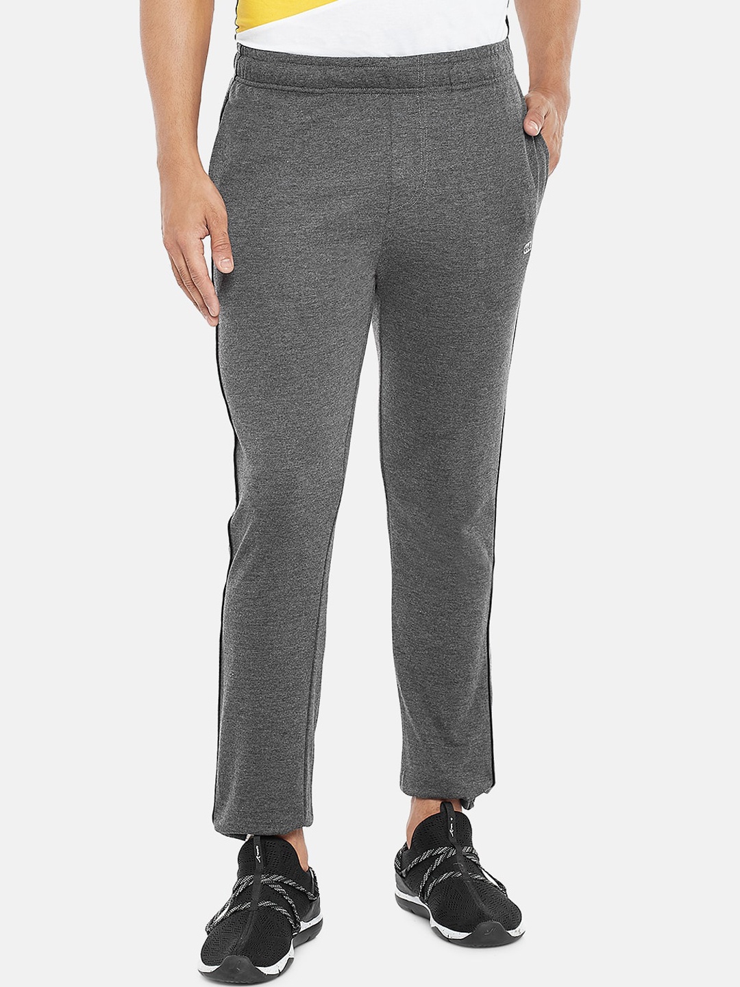 

Ajile by Pantaloons Men Black Solid Pure Cotton Slim-Fit Track Pants