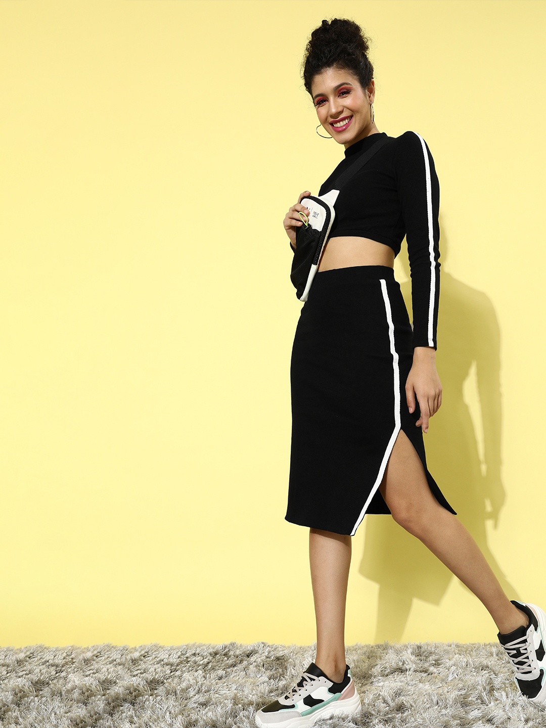 

Roadster Women Stylish Black Solid Co-Ord Set
