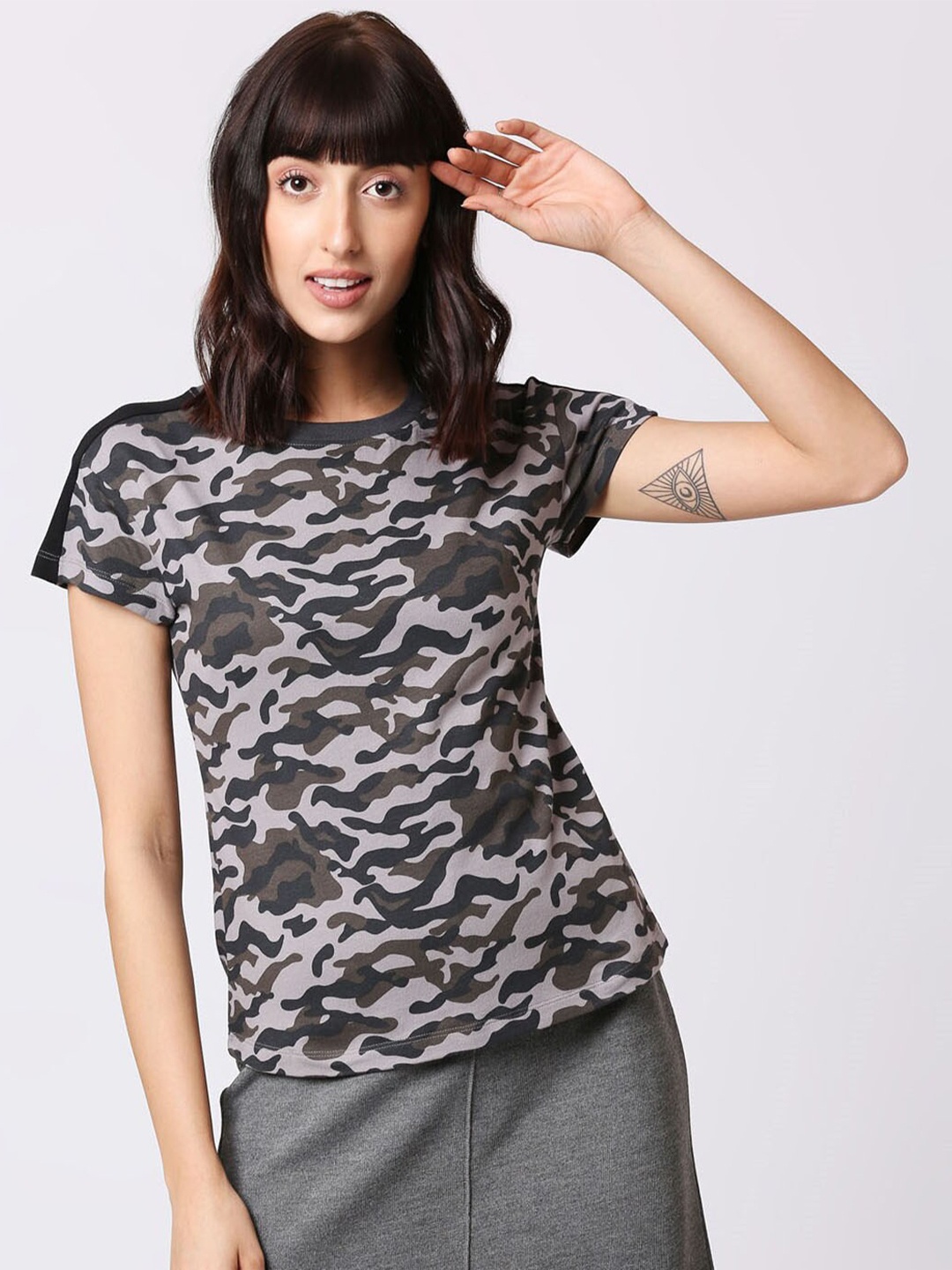 

Bewakoof Women Grey Camouflage Printed Slim Fit T-shirt