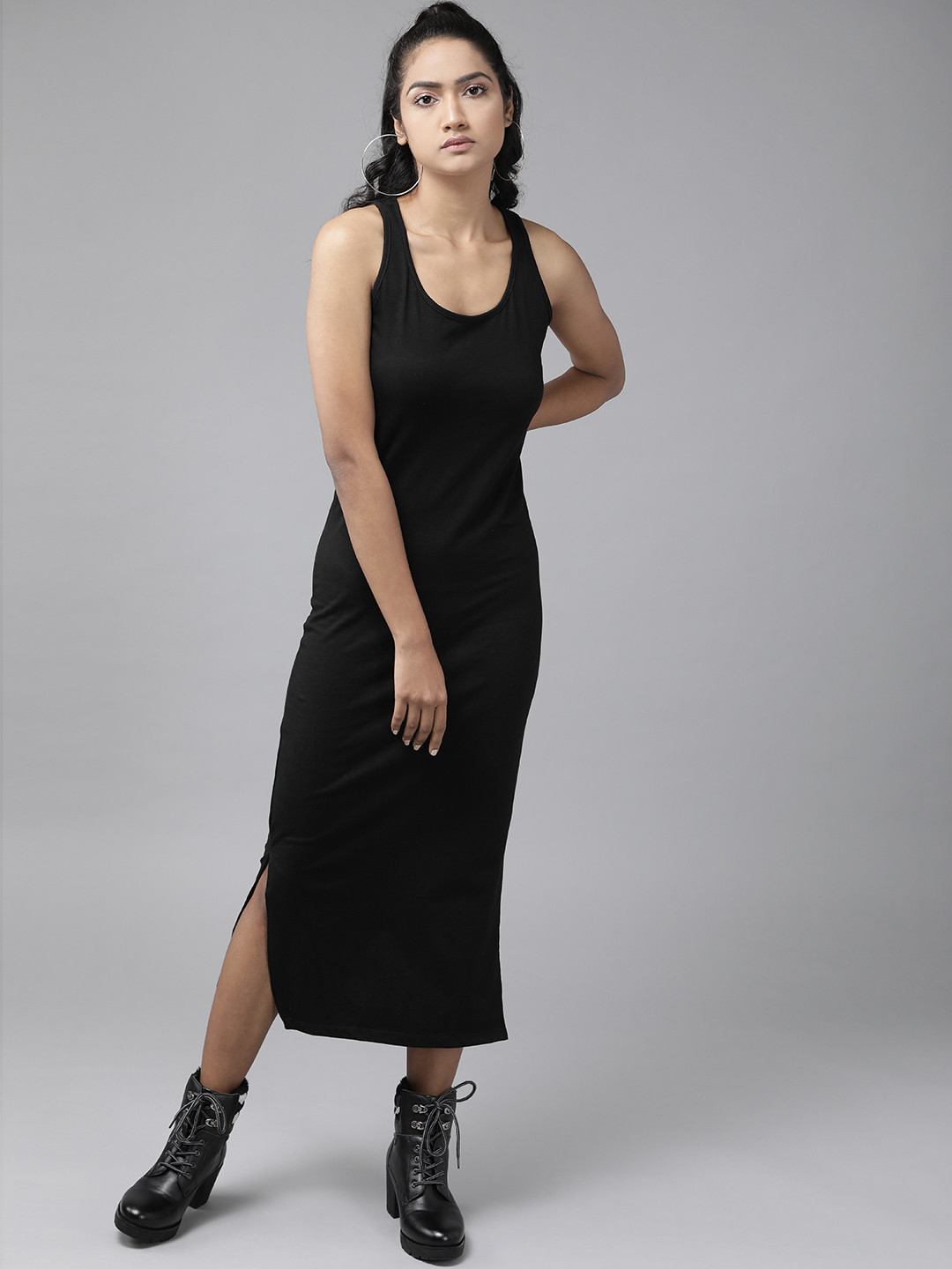 

Roadster Black Solid Sheath Midi Dress