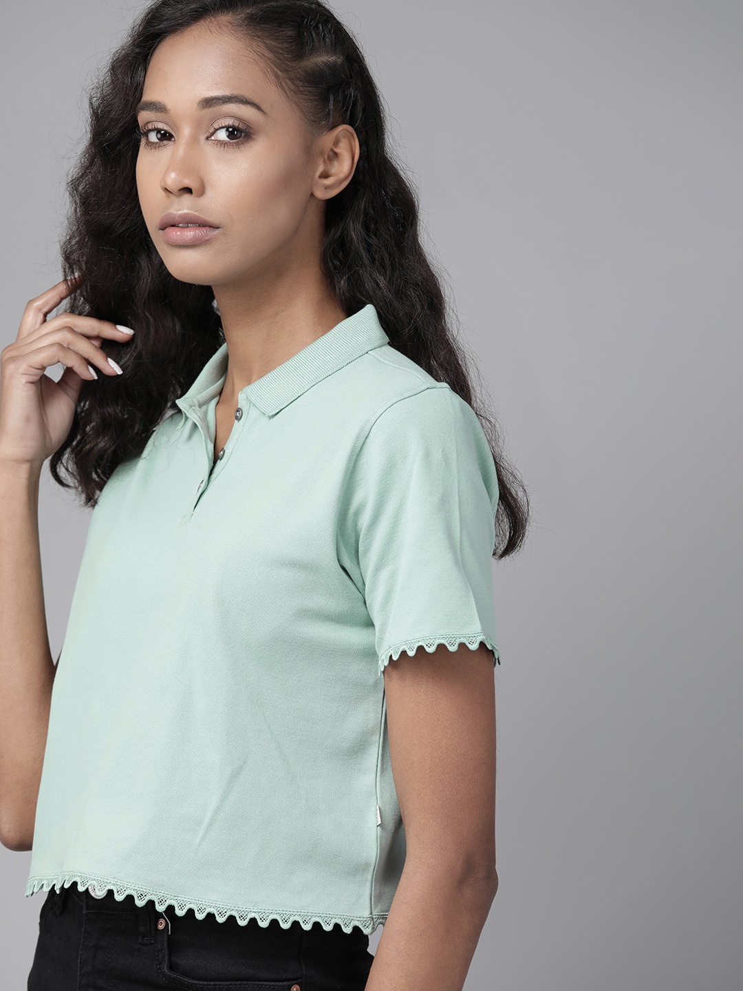 

Roadster Sea Green Lace Detail Crop Top