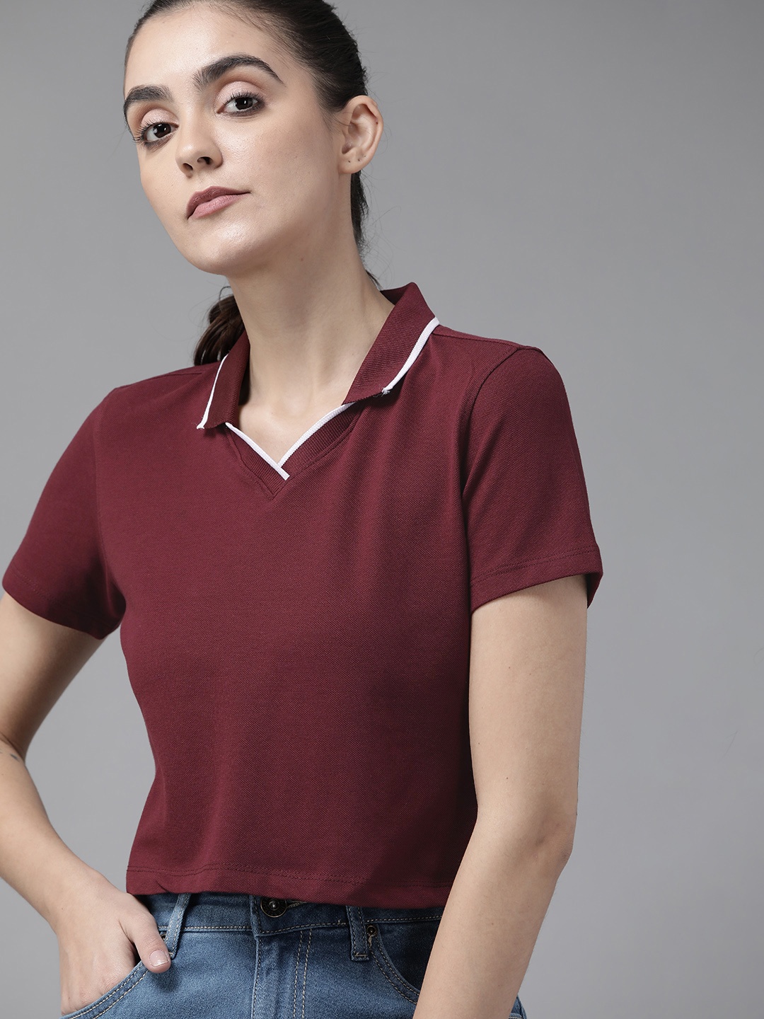 

Roadster Maroon Solid Cropped Spread Collar Top