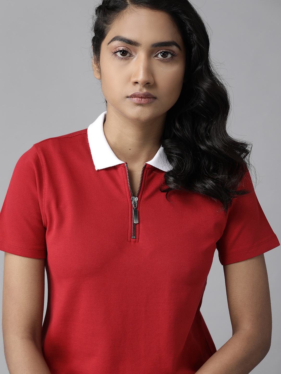 

Roadster Red Solid Top