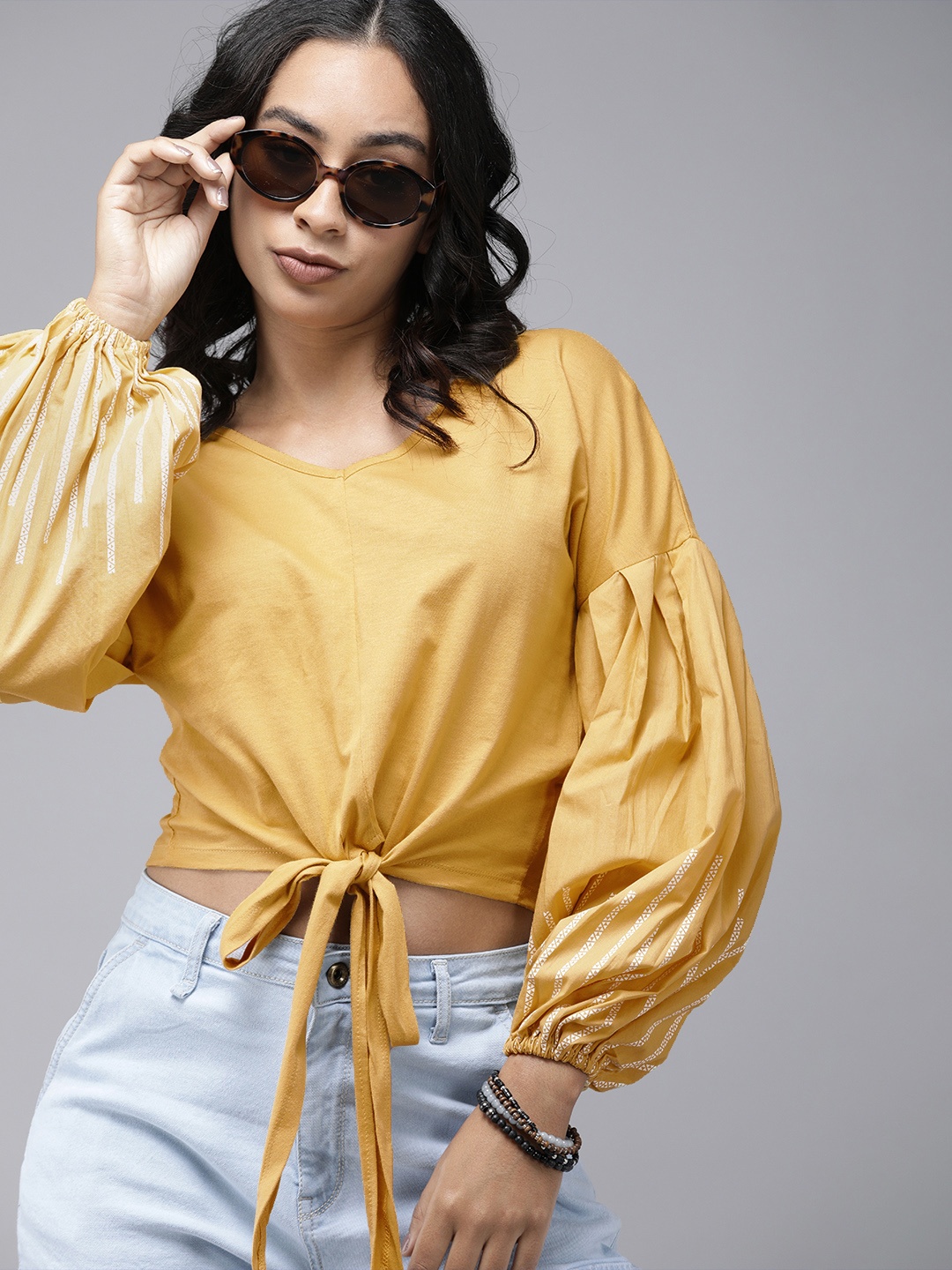 

Roadster Yellow Regular Puff Sleeve Waist Tie-up Crop Top