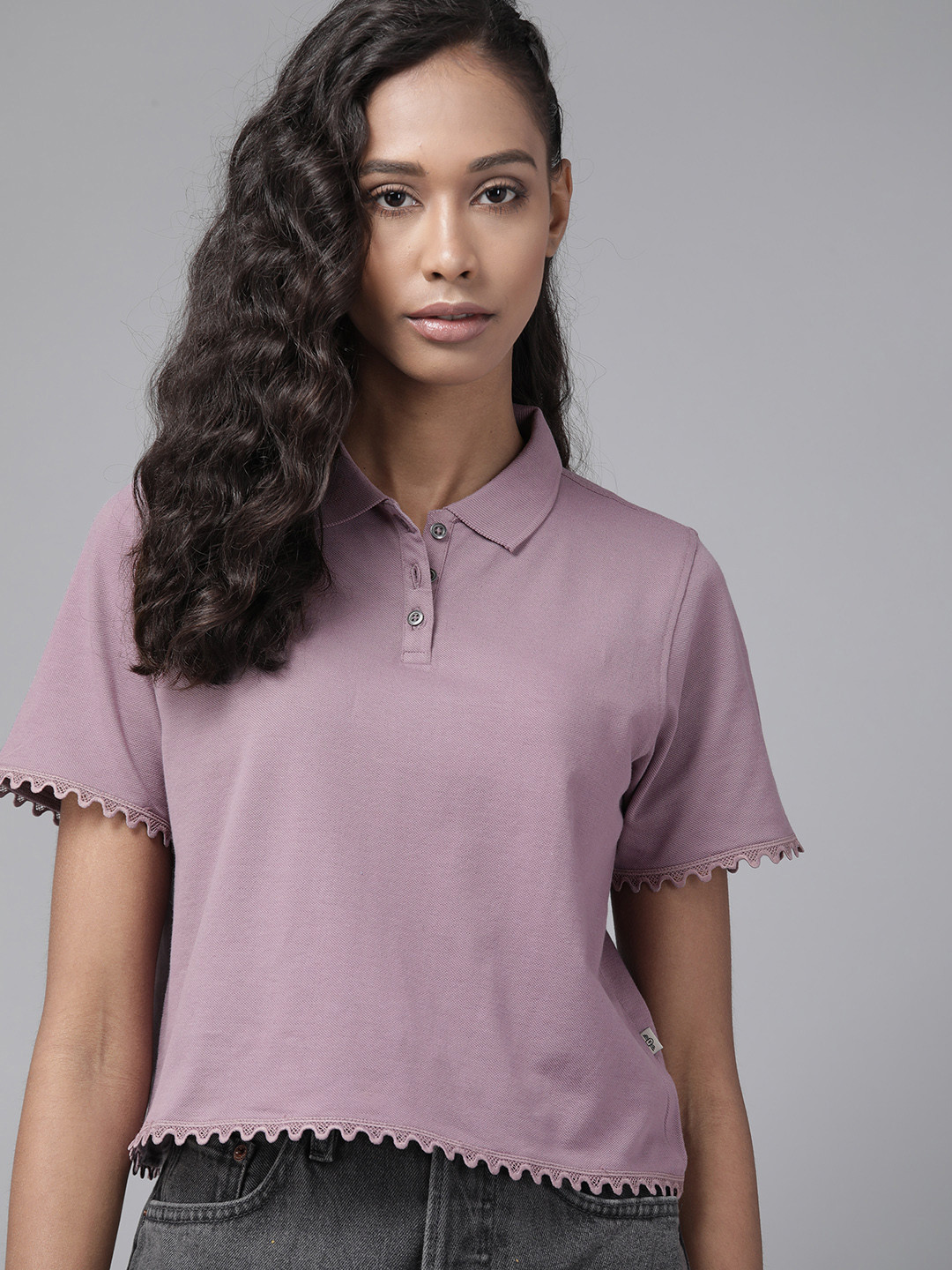 

Roadster Women Mauve Lace Detail Crop Top