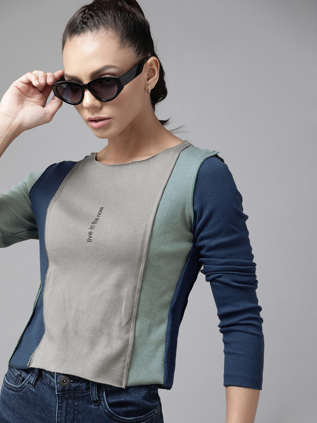 

Roadster Grey & Navy Blue Colourblocked Top