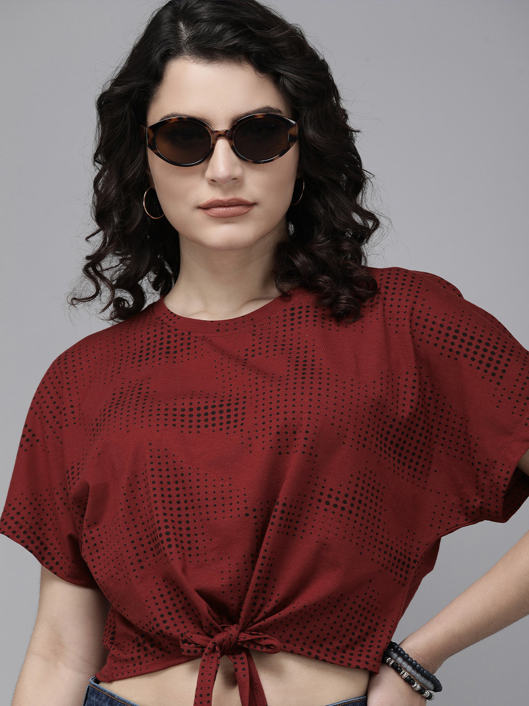 

Roadster Women Red & Black Geometric Printed Extended Sleeves A-Line Cropped Top