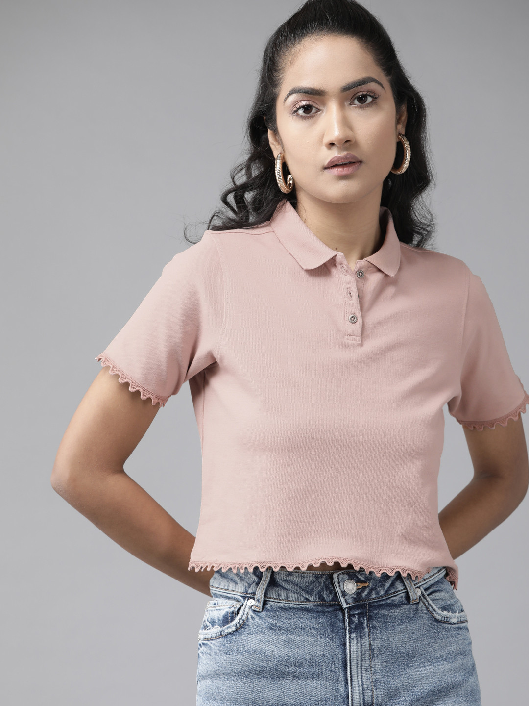 

Roadster Women Pink Solid Crop Top