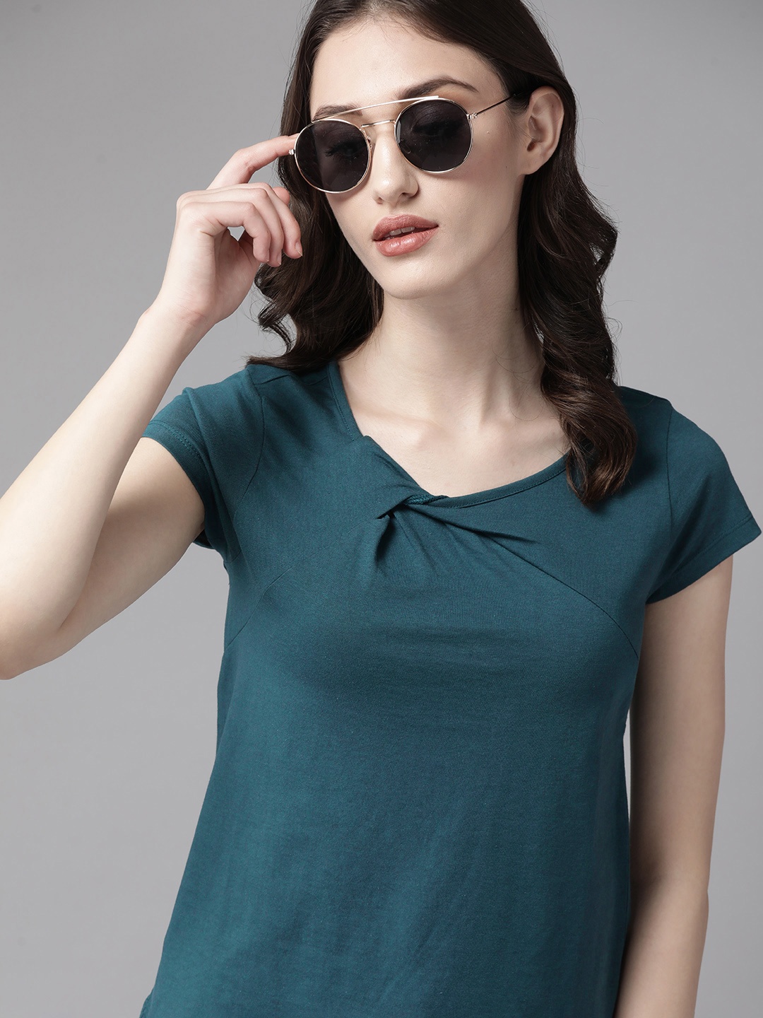 

The Roadster Lifestyle Co. Twisted Neckline Top, Teal