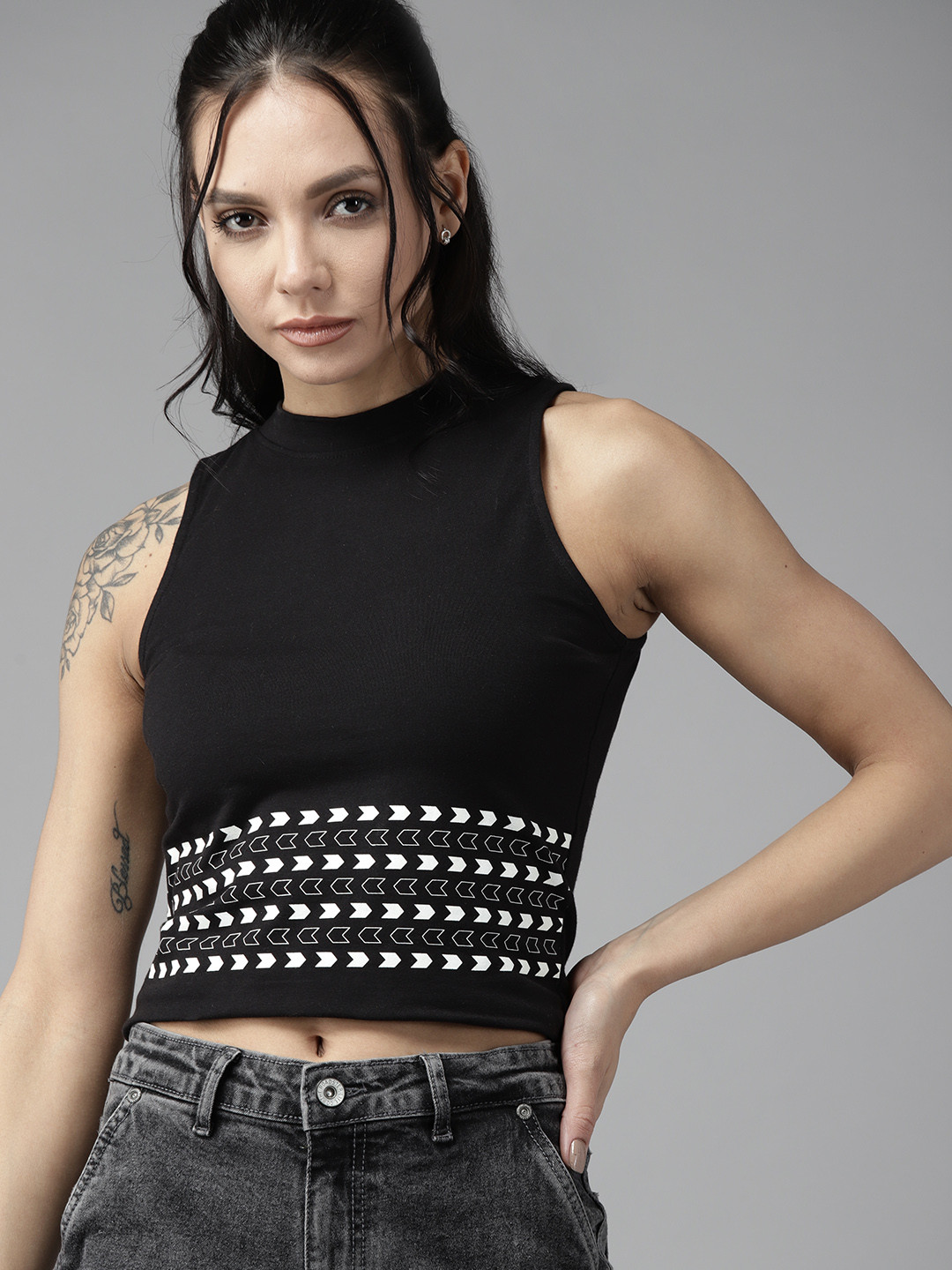 

Roadster Black & White Striped Mandarin Collar Top