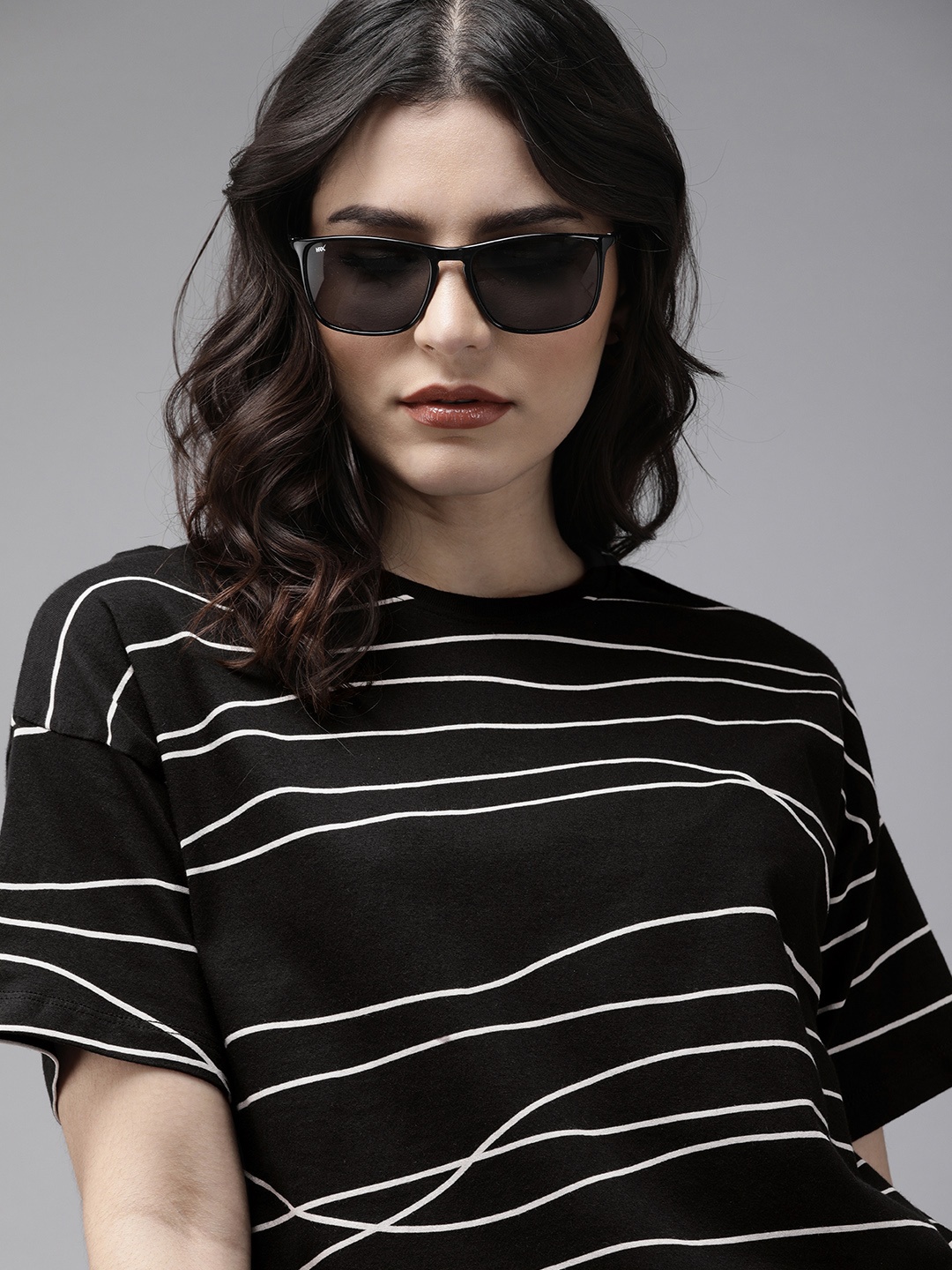 

Roadster Black & White Striped Extended Sleeves Monochrome Regular Top
