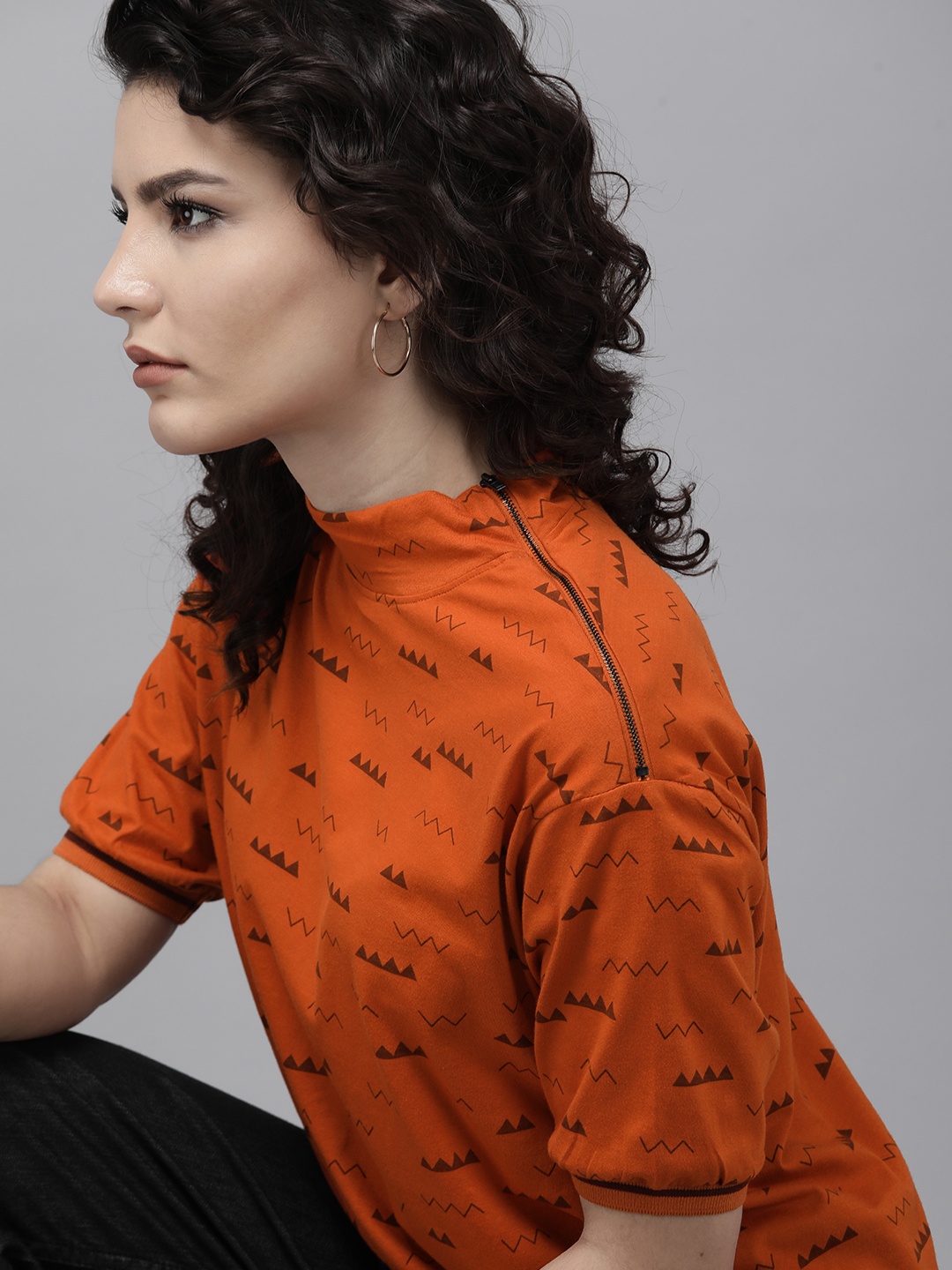

Roadster Potter's Clay Typographic Patterned Turtle Neck Regular Top, Camel brown