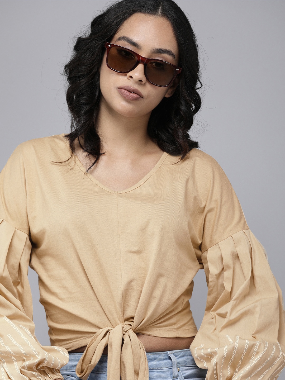 

Roadster Beige Regular Puff Sleeve Waist Tie-up Crop Top