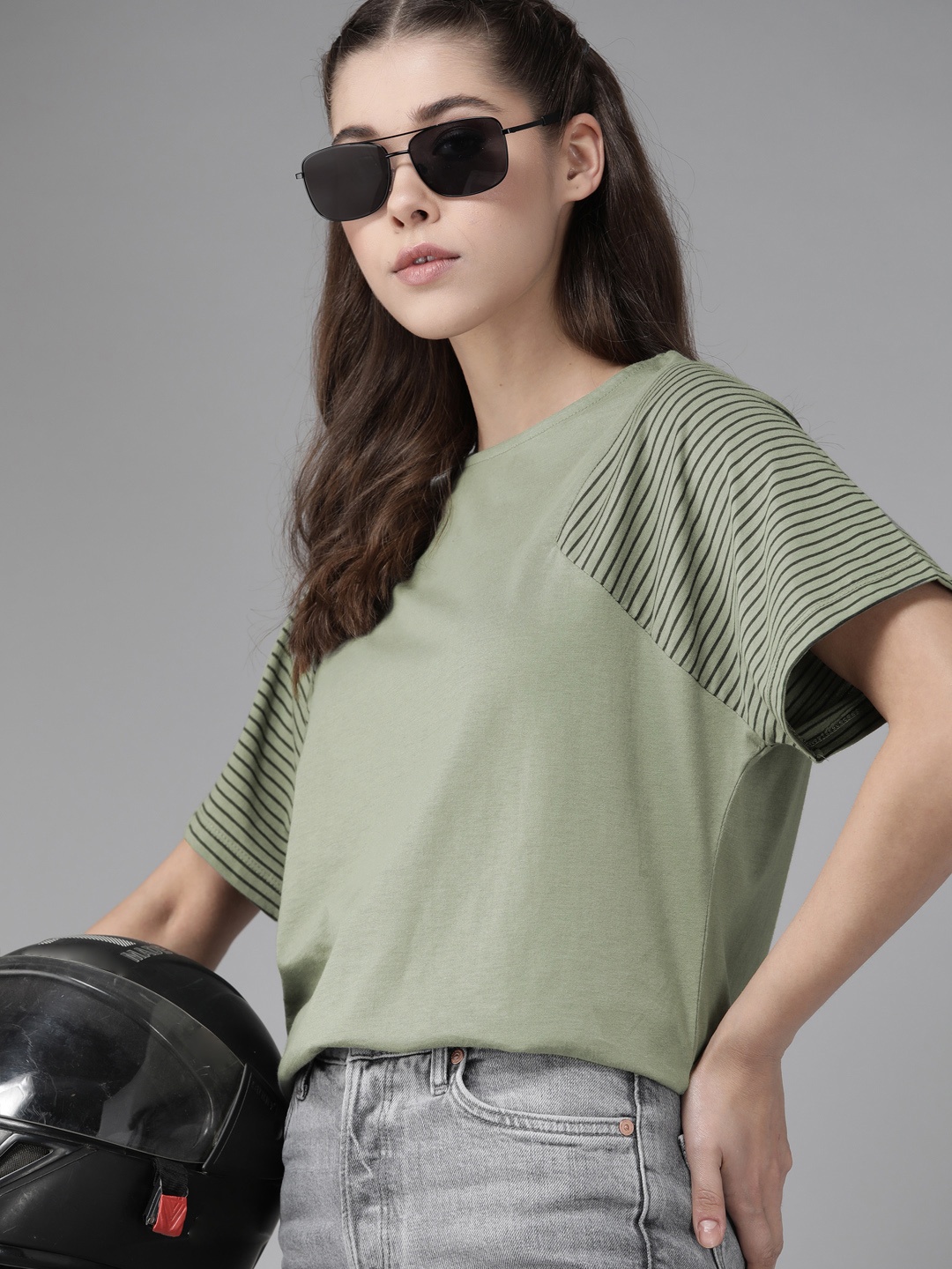 

Roadster Green Solid Pure Cotton Top