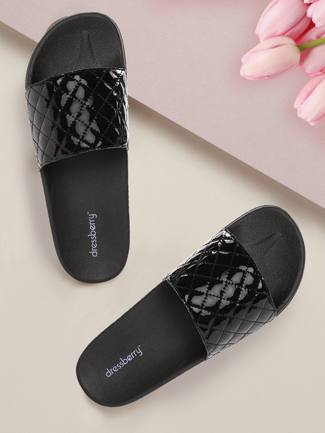

DressBerry Women Black Quilted Sliders with Patent Effect