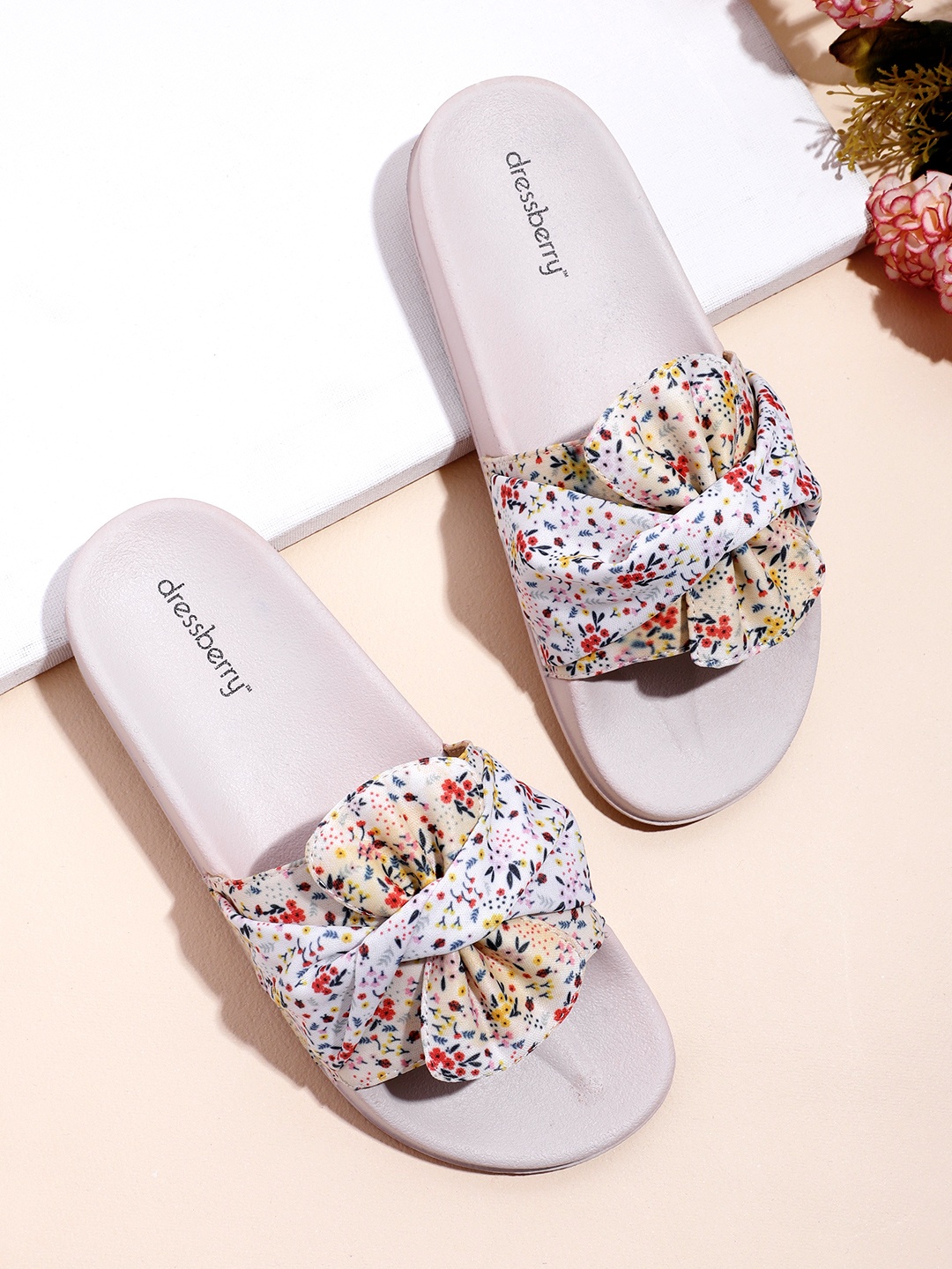 

DressBerry Women Ditsy Floral Print Sliders with Bow Detail, Multi