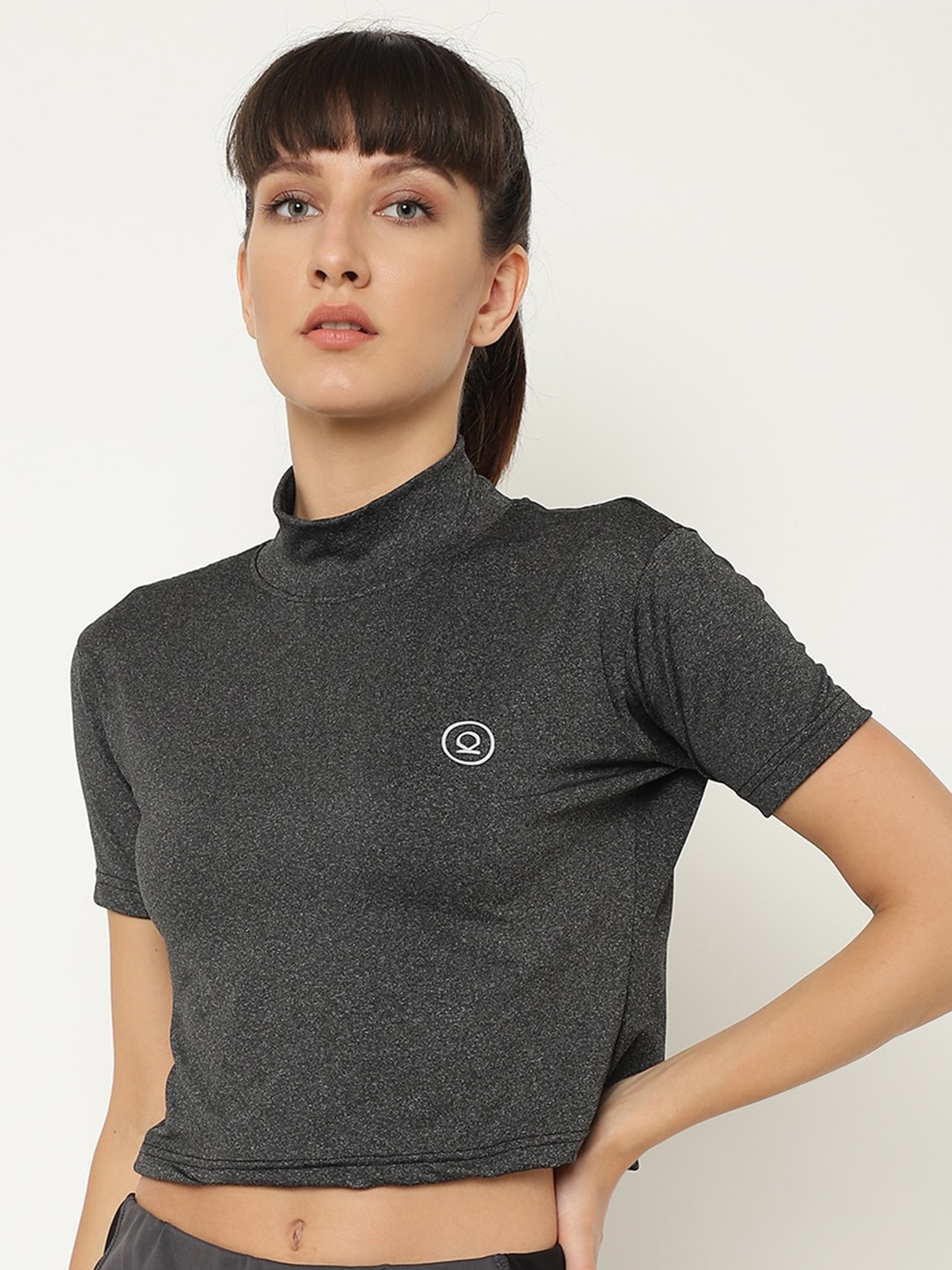 

CHKOKKO Women Grey Regular Gym Crop Top