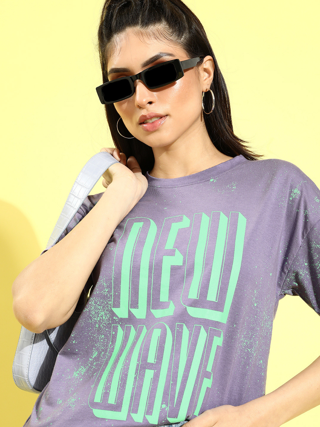 

Roadster Women Alluring Grey Typography Drop-Shoulder Sleeves Tshirt