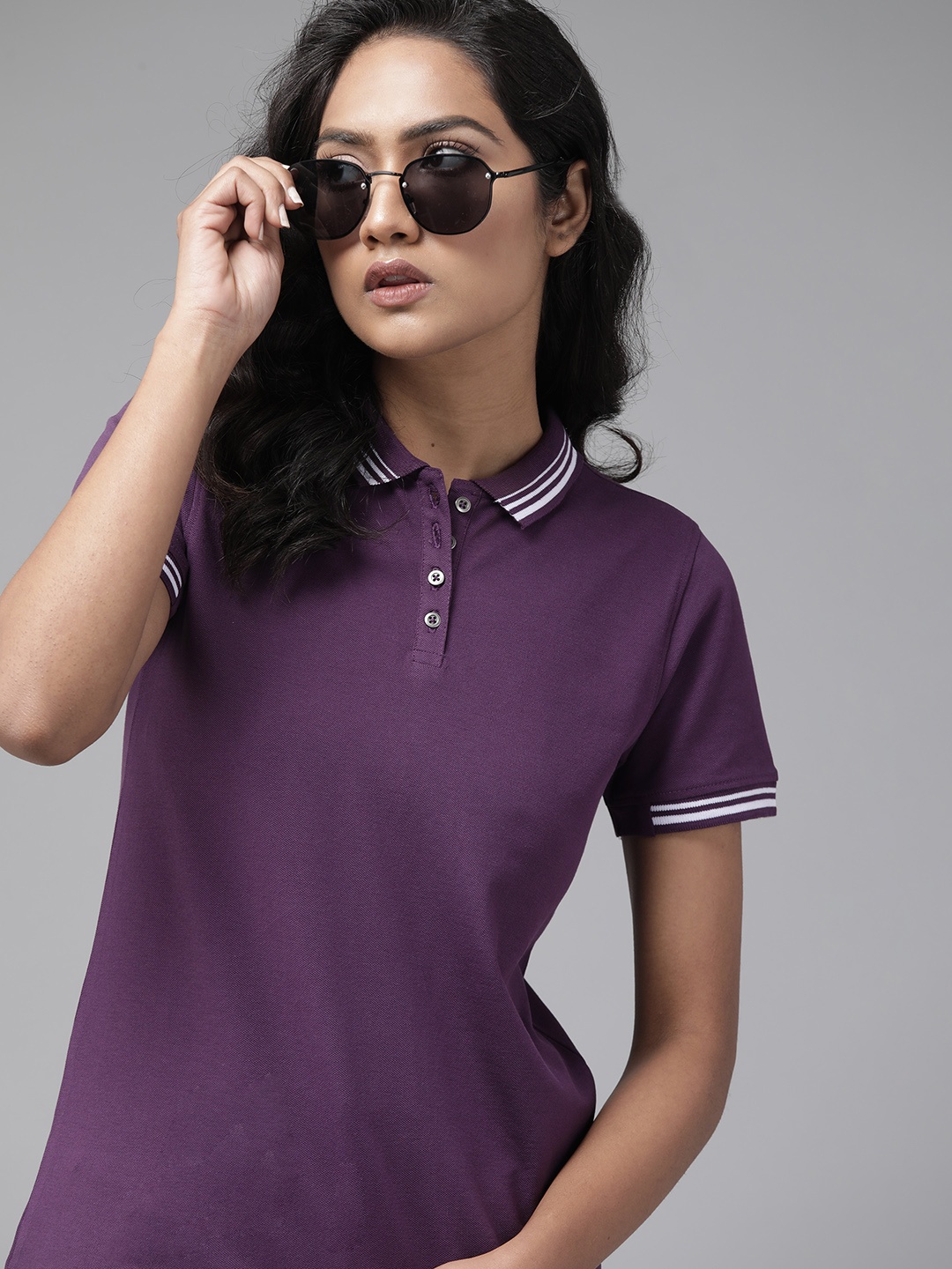 

Roadster Women Purple Solid Polo Collar T-shirt