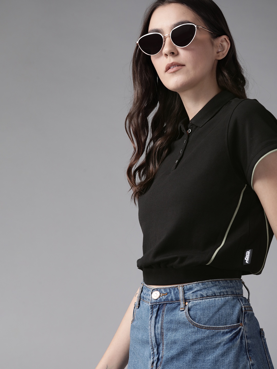 

Roadster Women Black Solid Polo Collar T-shirt with Pipping Detail