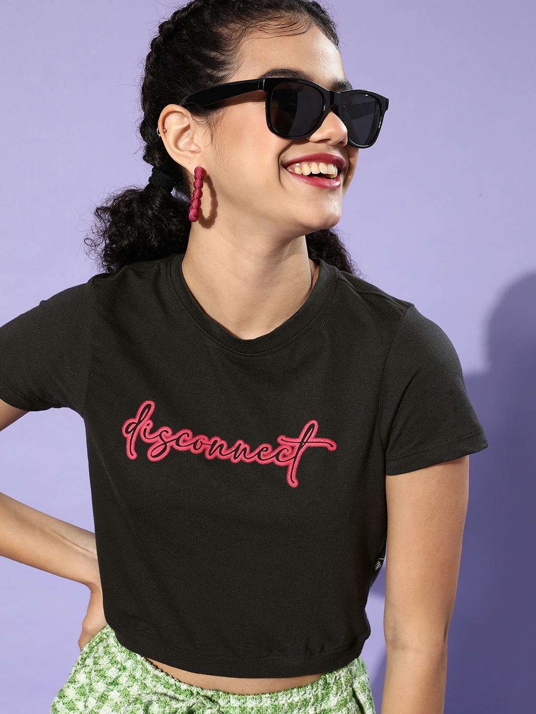 

Roadster Women Black & Red Typography Printed Cropped T-shirt