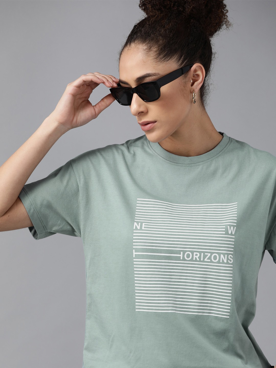 

Roadster Women Blue & White Typography Printed Drop-Shoulder Sleeves Boxy Fit T-shirt