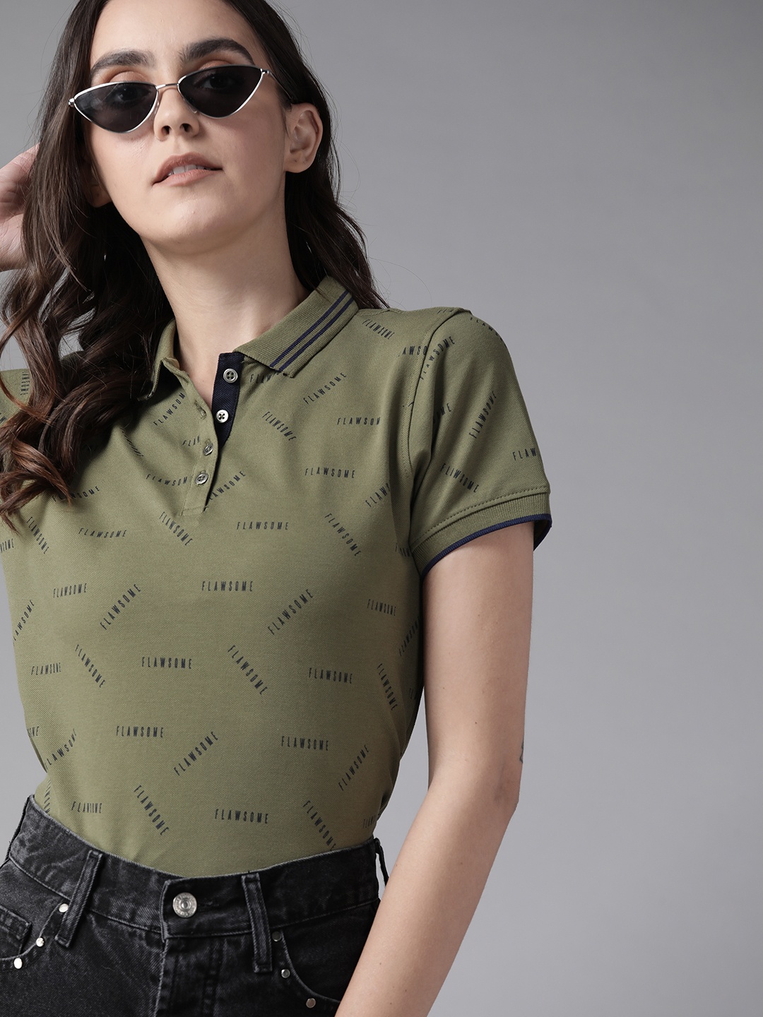 

Roadster Women Olive Green Typography Printed Polo Collar T-shirt