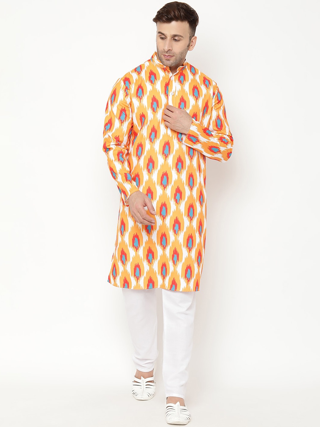 

Hangup Men Orange Ethnic Motifs Printed Kurta with Pyjamas