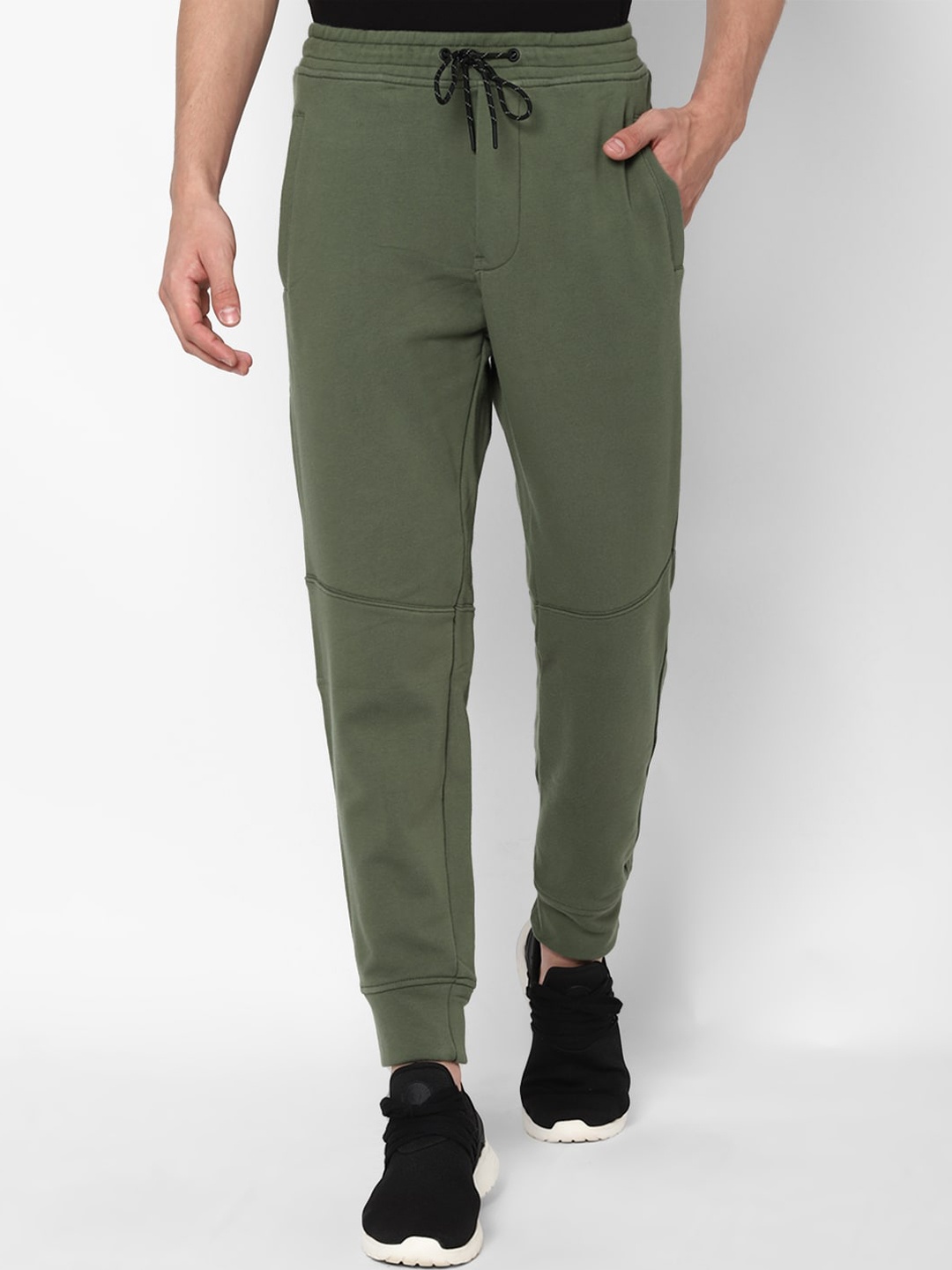 

AMERICAN EAGLE OUTFITTERS Men Olive Green Solid Straight-Fit Joggers
