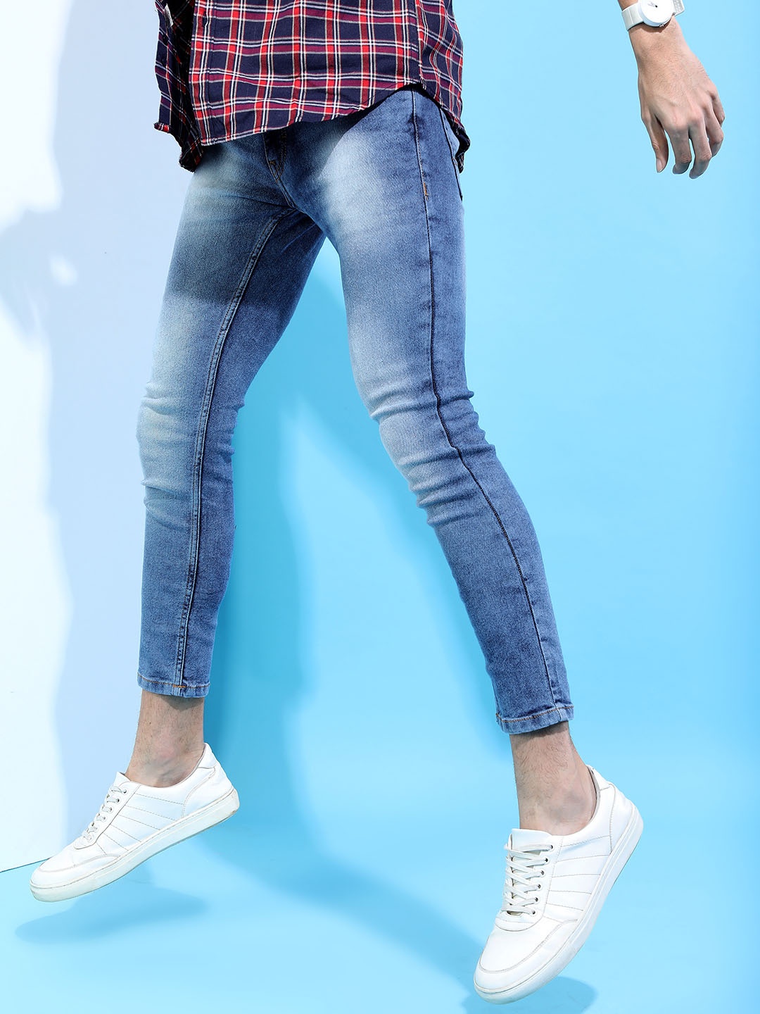 

HIGHLANDER Men Blue Mid-Rise Tapered Fit Heavy Fade Jeans
