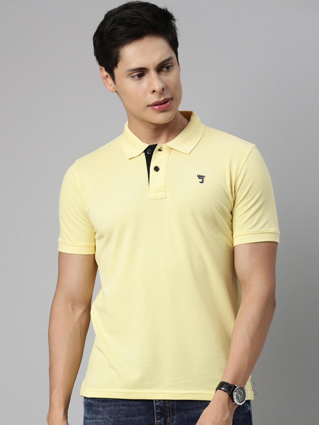 

Joven Men Yellow Polo Collar T-shirt