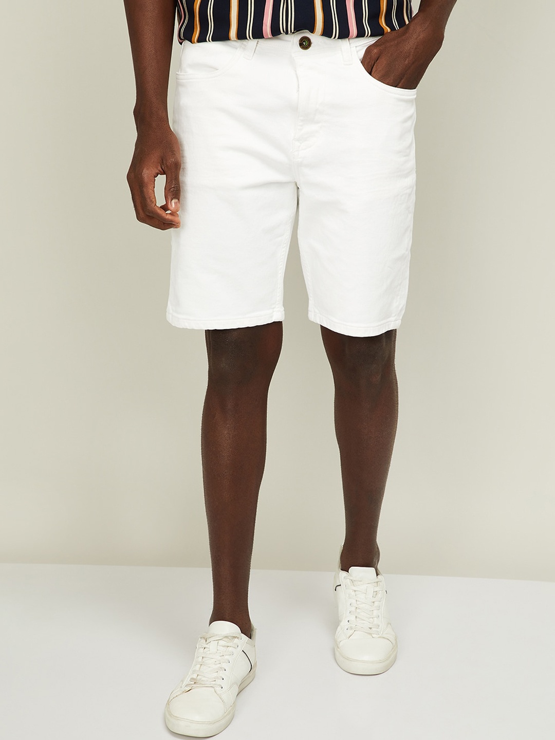 

Bossini Men White Mid-Rise Regular Shorts