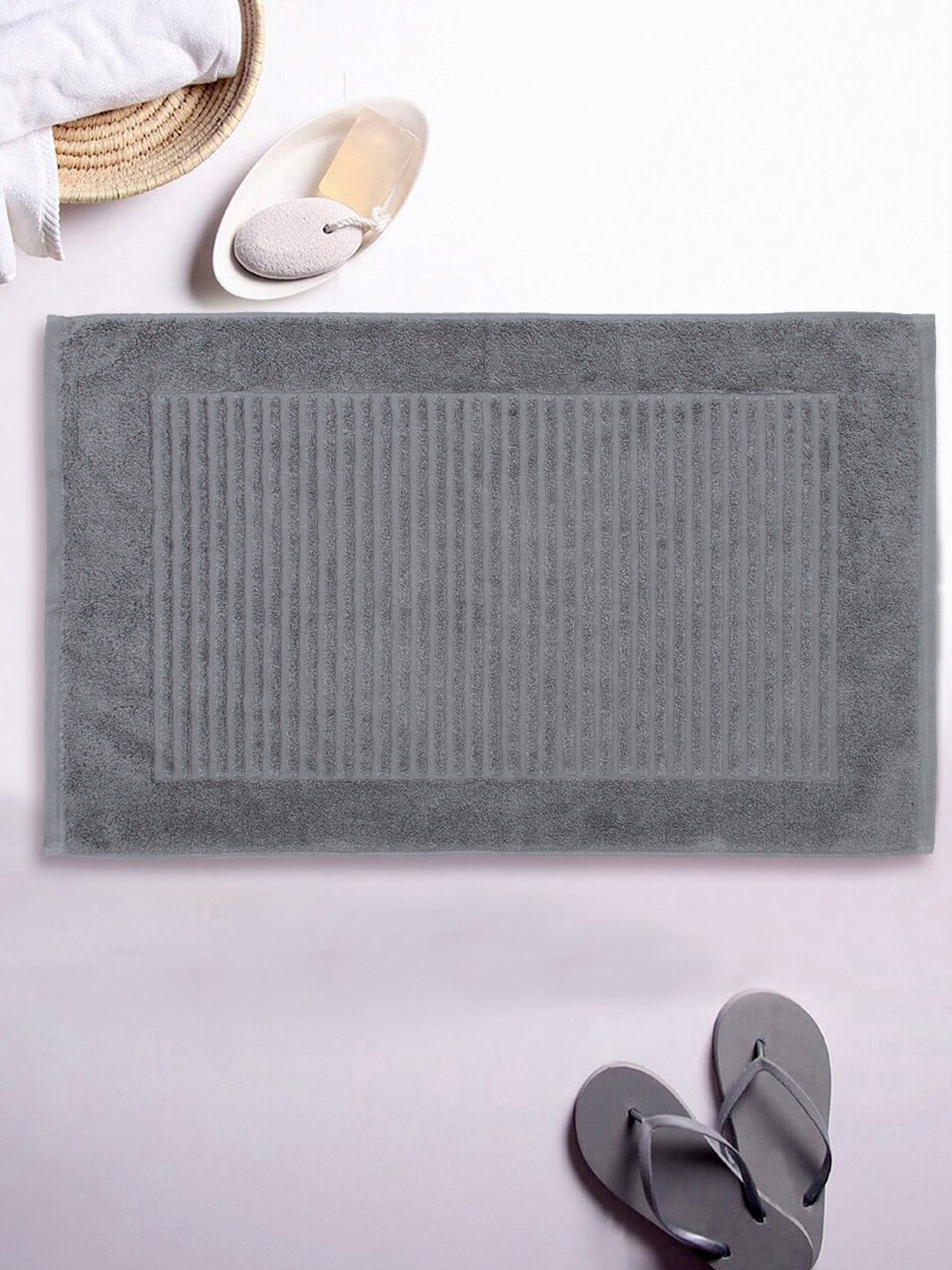 

AVI Living Charcoal Grey Solid Ribbed Pure Terry Cotton 800 GSM Bath Rug