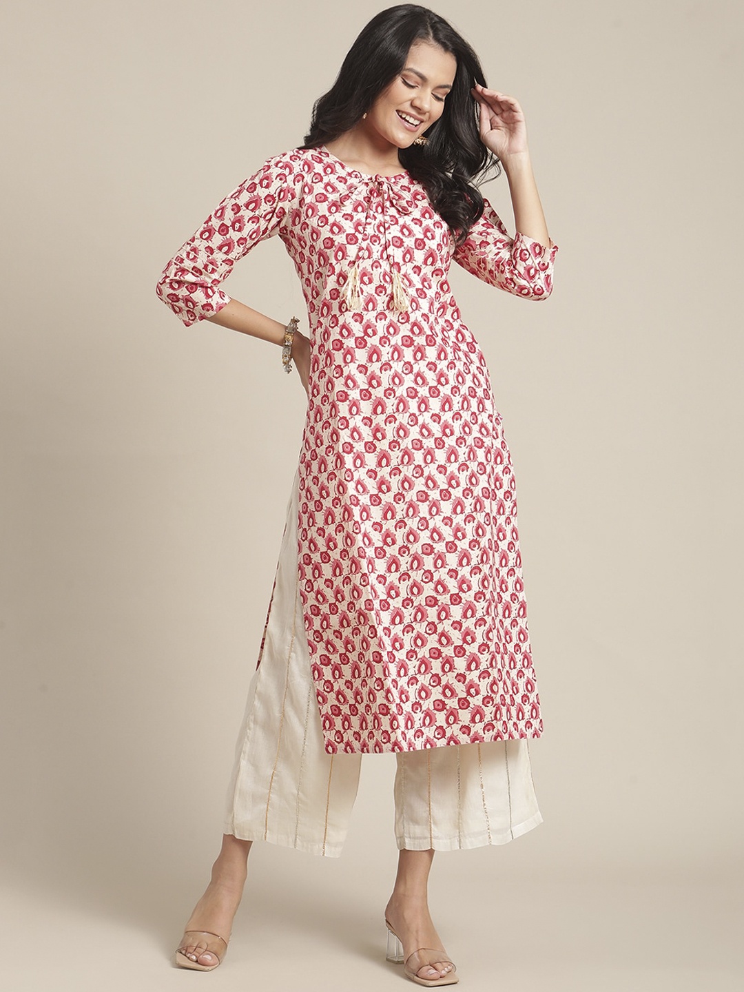 

Varanga Women Cream-Coloured Geometric Printed Thread Work Kurta
